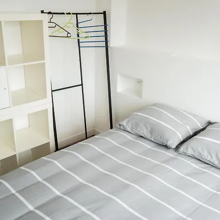 Maison Charmante Et Spacieuse-terrasse Pres Du Centre *