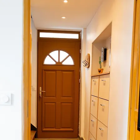Appartement Maison charmante et spacieuse-terrasse près du centre ville *