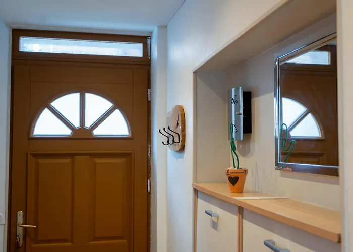 Maison Cosy équipée à 15mn à Pied De La Appartement *